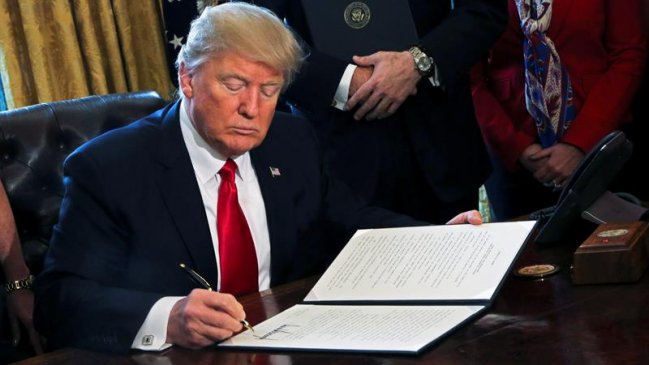 Secretario del Ejército de Trump renunció al cargo antes de asumir