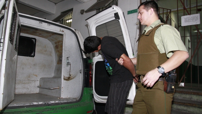 Carabineros halló taller clandestino y recuperó dos vehículos de alta gama en La Legua