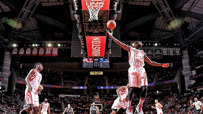 Houston Rockets le dio una paliza a Orlando Magic de la mano de James Harden