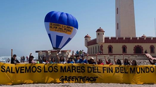 Barco de Greenpeace recorrerá Chile para 