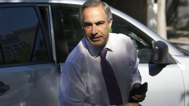 Presidenciales: Francisco Chahuán llamó a Felipe Kast a debatir