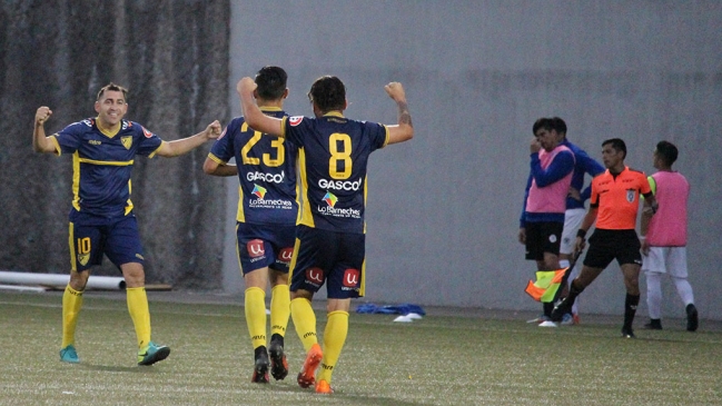 Barnechea venció a San Antonio Unido y sigue firme al tope de la Segunda División