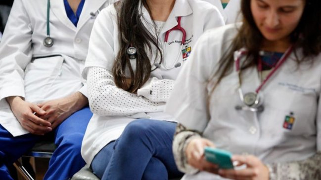 Gobierno respondió a médicos extranjeros que acusan 