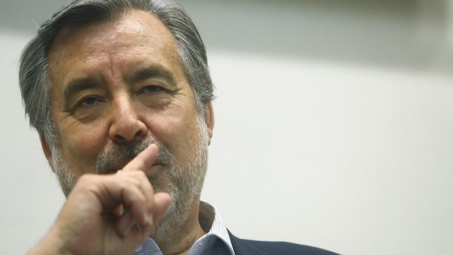 Diputado DC desmintió acercamiento de disidencia falangista con el senador Guillier