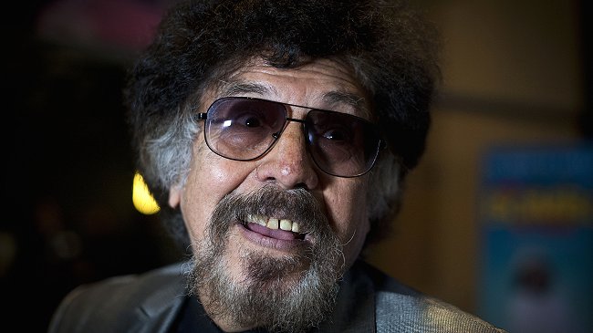 Tomás Jocelyn-Holt se ofendió por ninguneo del 