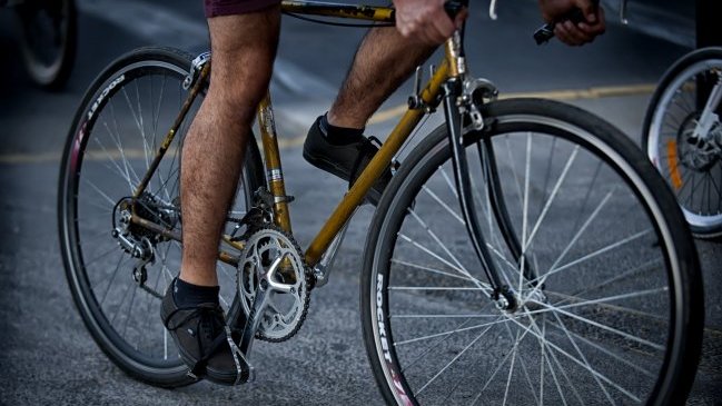 Bélgica: Roban bicicleta a ministro durante conferencia sobre ciclovías