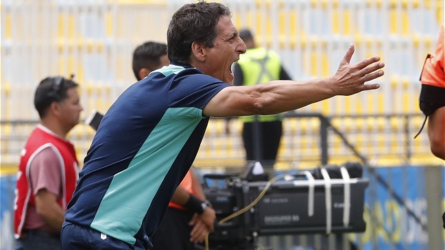 Mario Salas: El partido ante S. Wanderers lo tomamos como una opción de mejorar