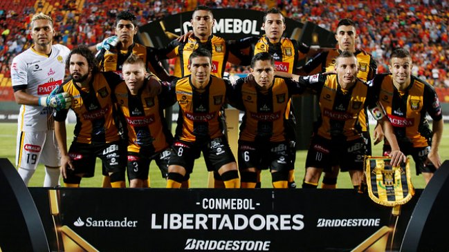 Pablo Escobar recibió la tarjeta amarilla más rápida en la historia de la Copa Libertadores