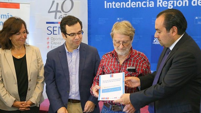 Incendios: Gobierno entregó primeros subsidios para reemprendimiento en el Biobío