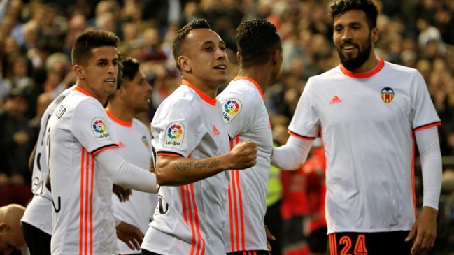 Fabián Orellana aportó en valioso triunfo de Valencia sobre Real Madrid