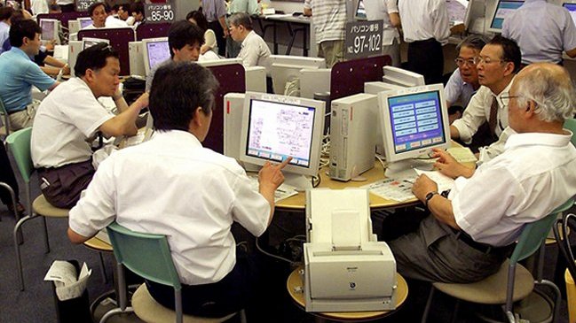 Campaña enseña a los japoneses a trabajar menos y gastar más