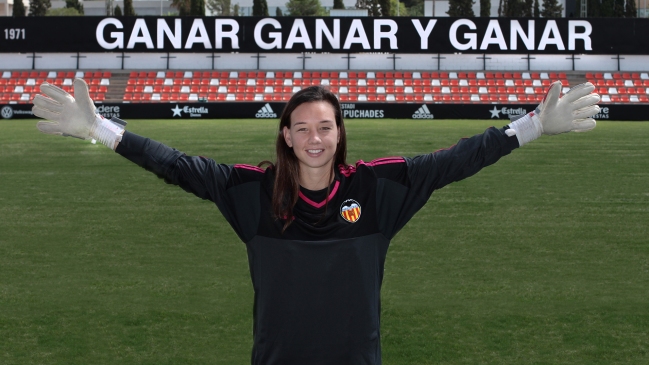 Christiane Endler: La ANFP no da la importancia que debe al fútbol femenino