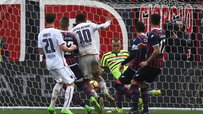 Mauricio Isla tuvo gran actuación en victoria de Cagliari sobre Crotone