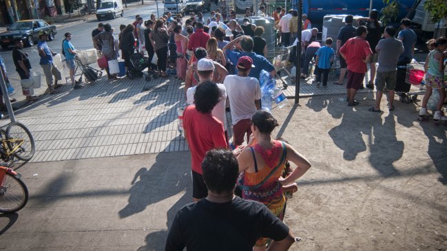 Corte de agua: Estos son los puntos de abastecimiento en Santiago