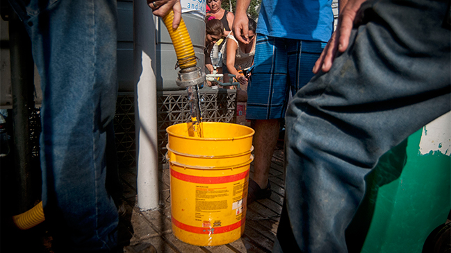 Aguas Andinas repone paulatinamente el suministro