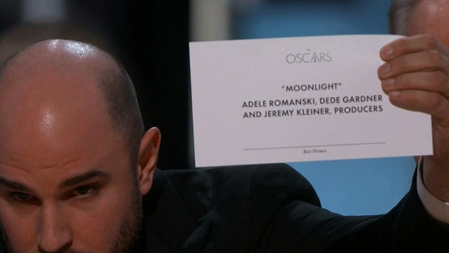 La imagen que captó la reacción del público en confuso incidente en los Oscar