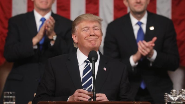 Trump afirmó que el muro con México 