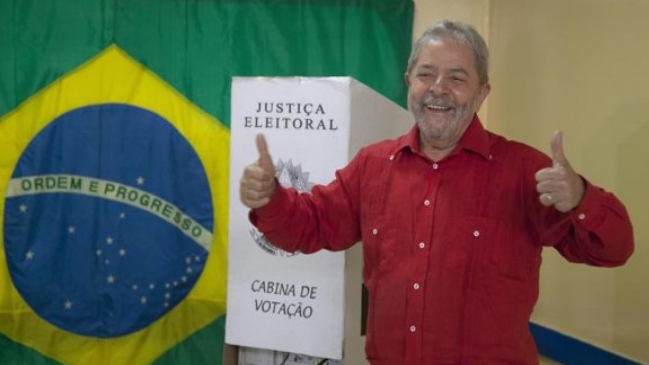 Más de 400 artistas e intelectuales piden que Lula anuncie candidatura a la Presidencia