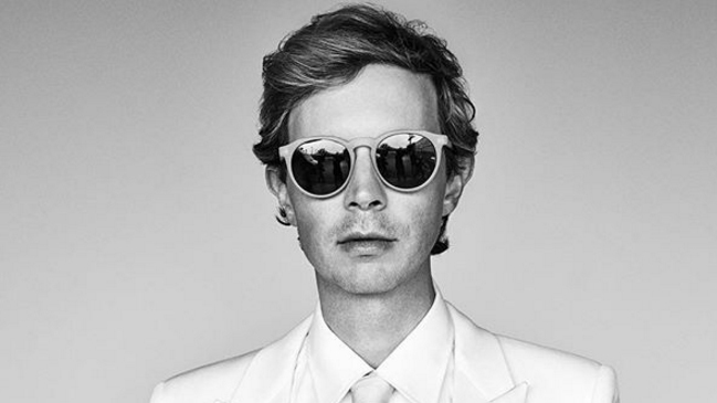 Beck anunció llegada de su nueva producción discográfica