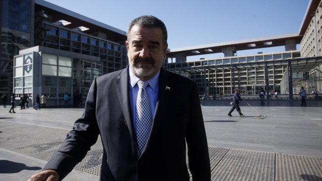 La curiosa forma con que Andrónico Luksic probó que maneja su cuenta de Twitter