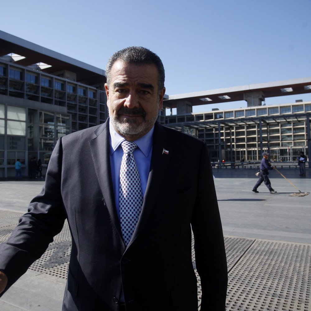 La curiosa forma con que Andrónico Luksic probó que maneja su cuenta de Twitter