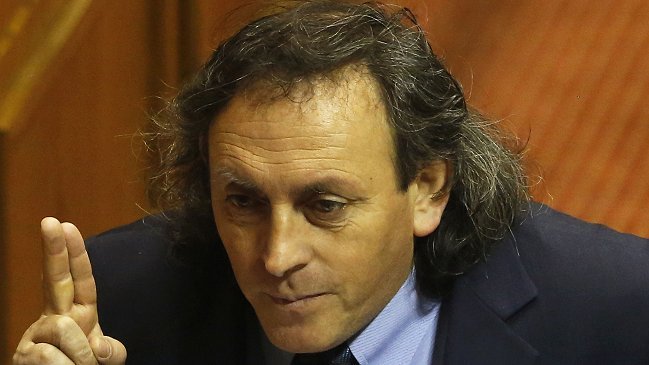 Iván Fuentes buscará la reelección pese a su 
