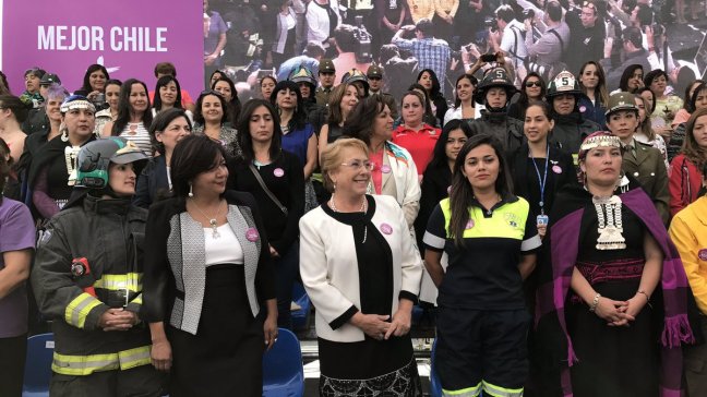 Bachelet destacó avances legales hacia la equidad de género