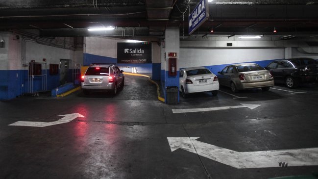 Sernac anunció demandas colectivas por irregularidades en Ley de Estacionamientos