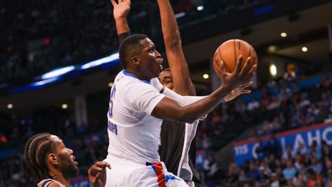 Oklahoma City Thunder sorprendió a San Antonio Spurs