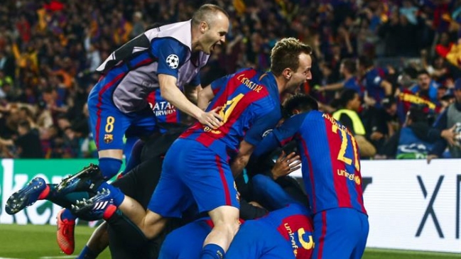La UEFA abrió un expediente a FC Barcelona por invasión de campo tras partido ante PSG
