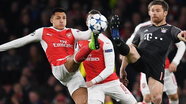 Mesut Ozil ubicó a Alexis Sánchez en su oncena ideal sin jugadores de FC Barcelona