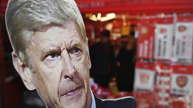 Hinchas de Arsenal volvieron a protestar en contra de Arsene Wenger