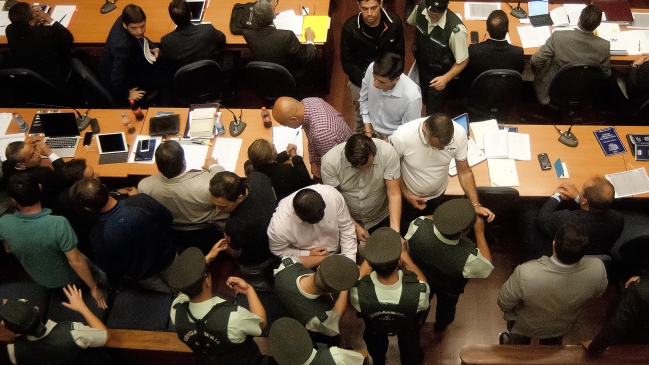 Fraude en Carabineros: Virulenta respuesta de fiscal a críticas del Gobierno