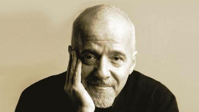 Paulo Coelho asegura que relee 