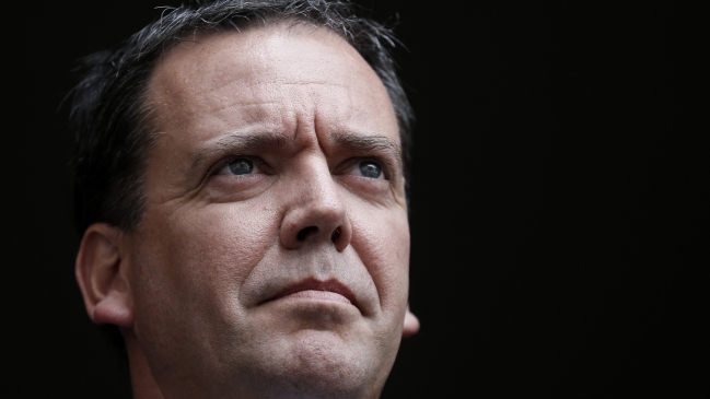 Senador Harboe apuntó falta de controles externos por fraude en Carabineros