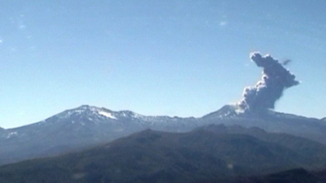 Sernageomin mantuvo alerta amarilla en Nevados de Chillán pese a aumento de actividad