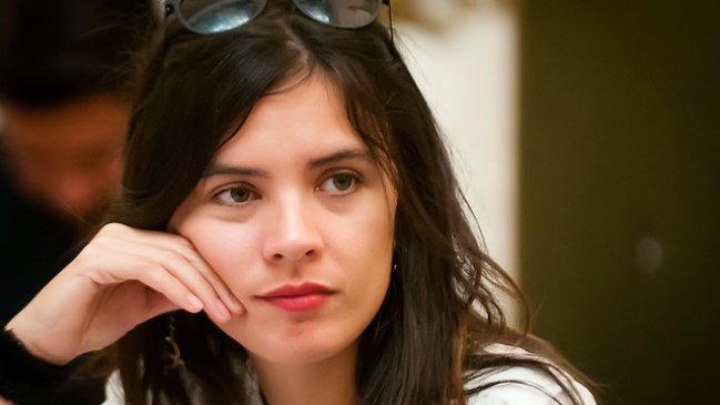 Camila Vallejo defendió su proyecto para trabajar menos horas