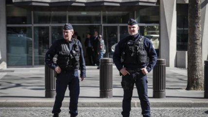 Policía francesa monta guardia tras atentado en sede del FMI