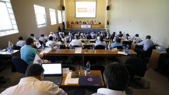 Consejo de Presidentes de la ANFP aprobó el torneo largo para la temporada 2018