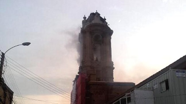 Justicia confirmó que parrilla mal apagada causó incendio en Iglesia de Valparaíso