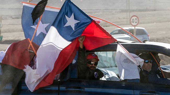 Minera Escondida mejoró oferta y espera 