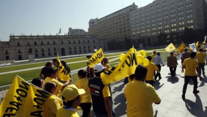 No+AFP realiza maratónica corrida alrededor de La Moneda