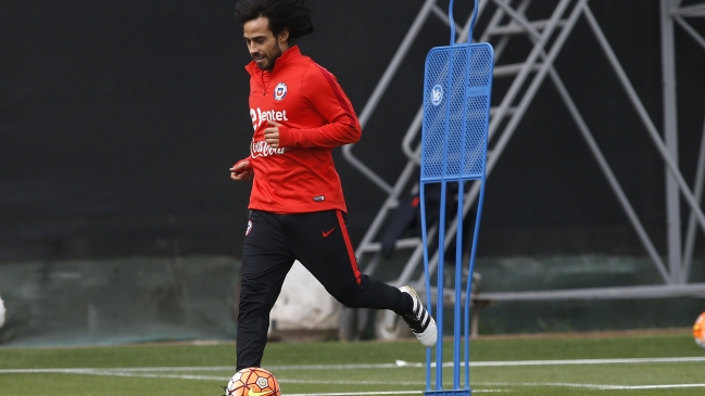 Jorge Valdivia llegó a Chile para integrarse a la selección