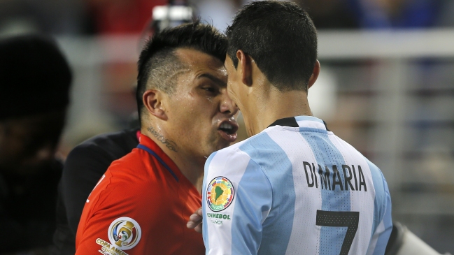 En Argentina hicieron eco de los problemas físicos de Gary Medel y Alexis Sánchez