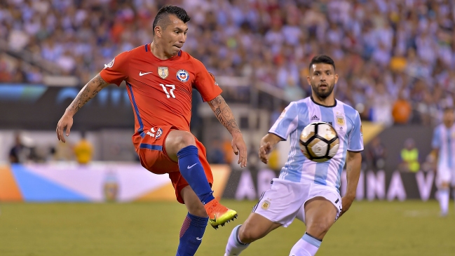 Juan Antonio Pizzi prepara formación con Gary Medel y sin Jorge Valdivia