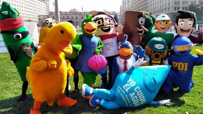 Contralorito y Forestín participan en partido de baby fútbol