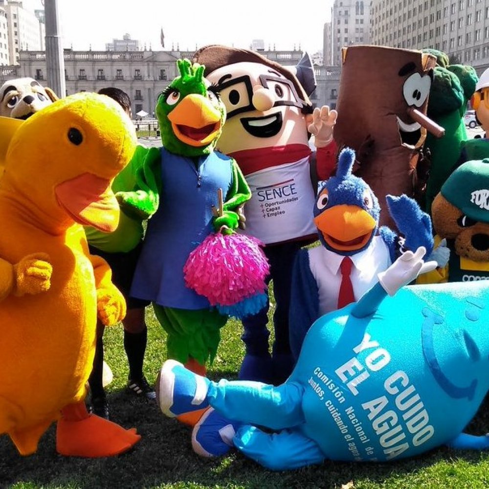 Contralorito y Forestín participan en partido de baby fútbol