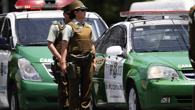 Roban distintas especies desde local comercial en el centro de Santiago