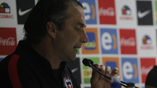 Juan Antonio Pizzi: Confiamos en lo que hacen los jugadores con su tiempo libre