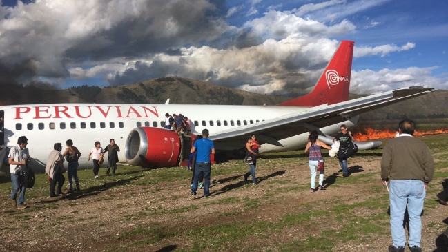 Un avión con 141 pasajeros se incendió en Perú sin causar víctimas